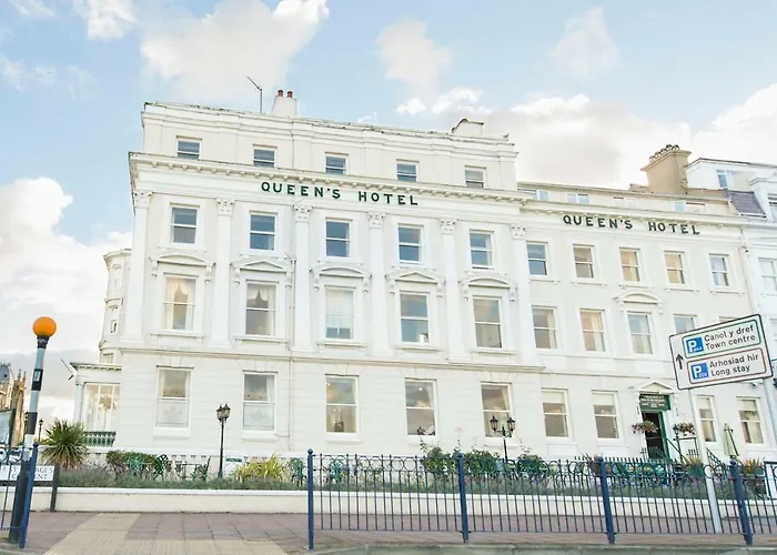 Queens Hotel